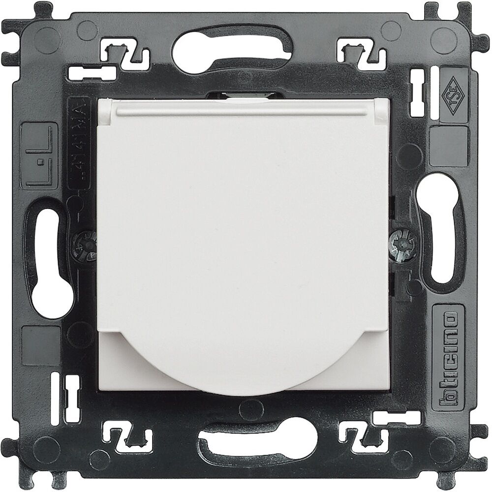 Bticino Steckdose N4141MAP