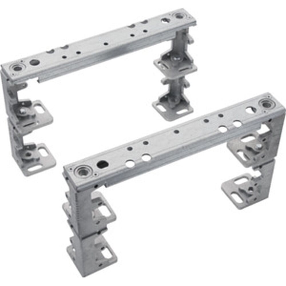 Hager Sockeleckstück m. Tiefenverbinder MES-SOT402